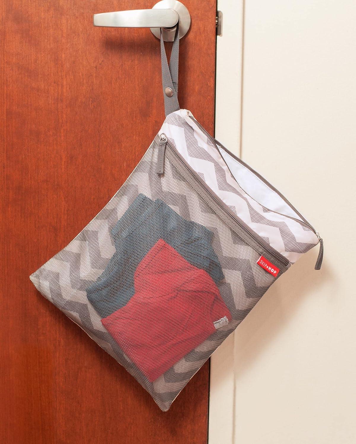 imageSkip Hop Wet Dry BagChevron